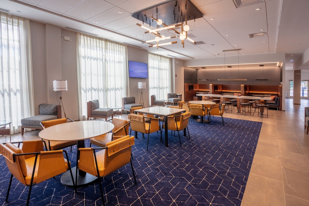 Courtyard by Marriott Rochester Downtown 19/33