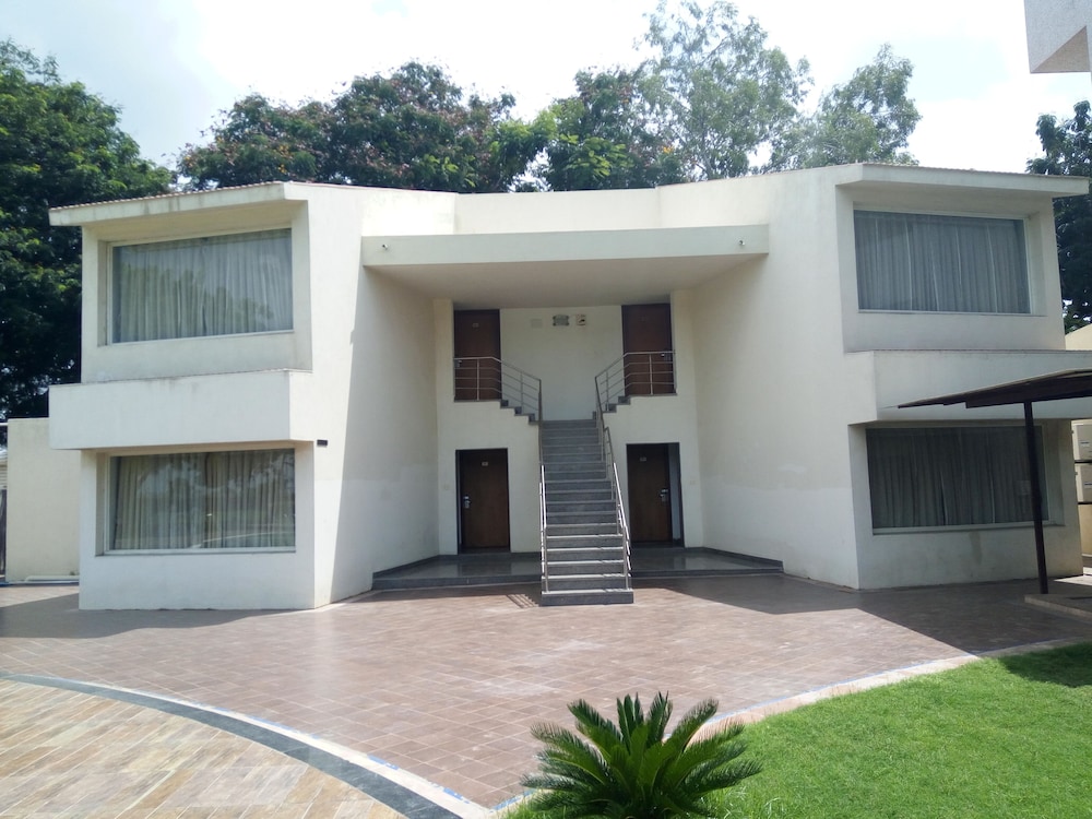 Top3 Lords Resort Bhavnagar in BHAVNAGAR