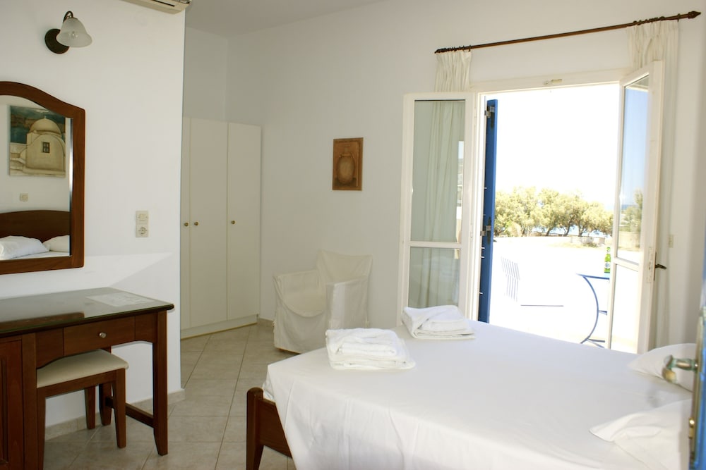 Blue Bay Villas Santorini 16/38