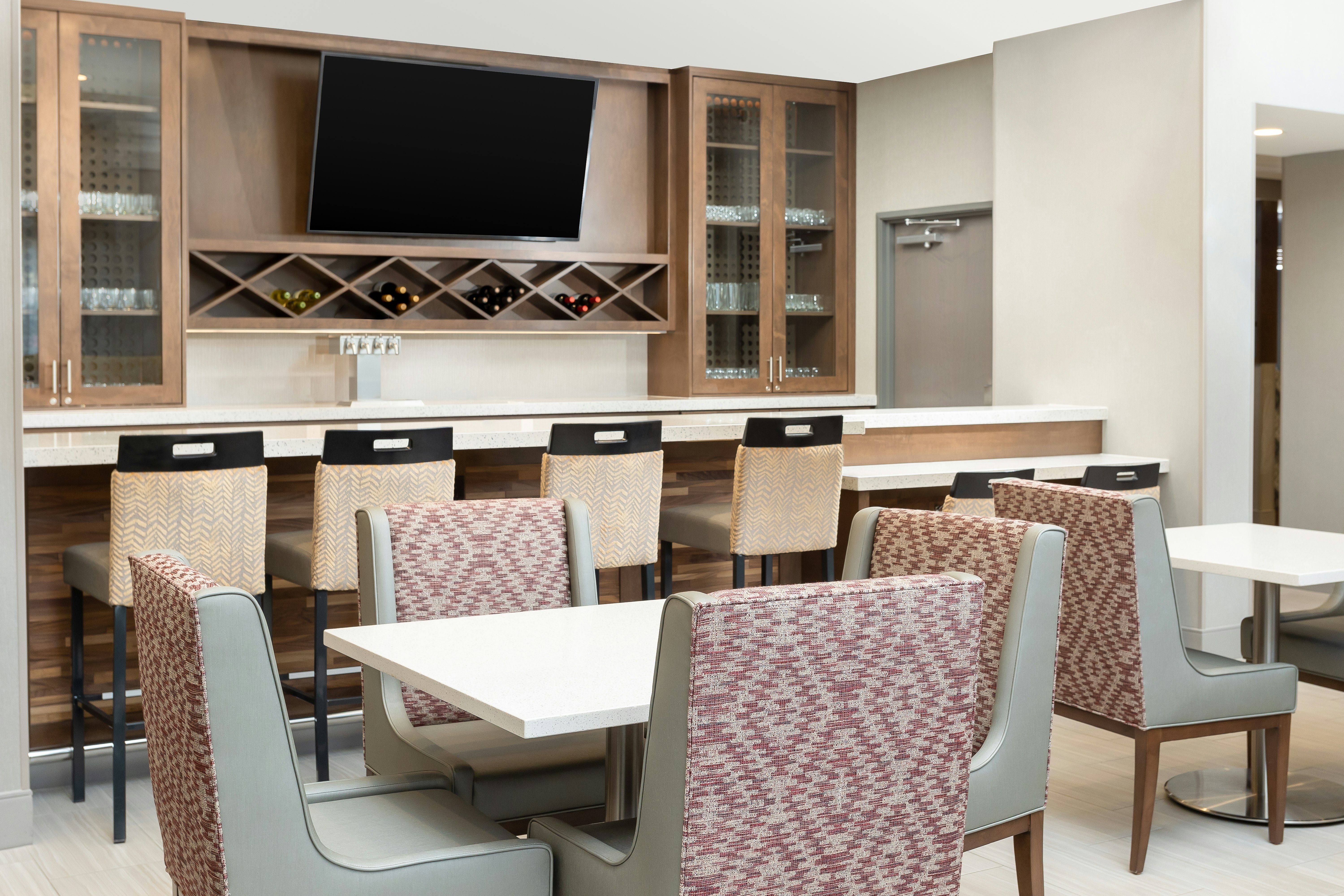 Hampton Inn & Suites Santa Rosa, CA 23/25