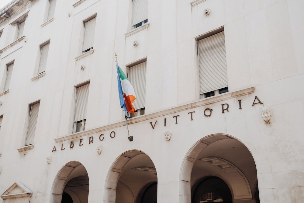 Vittoria Hotel 2/75