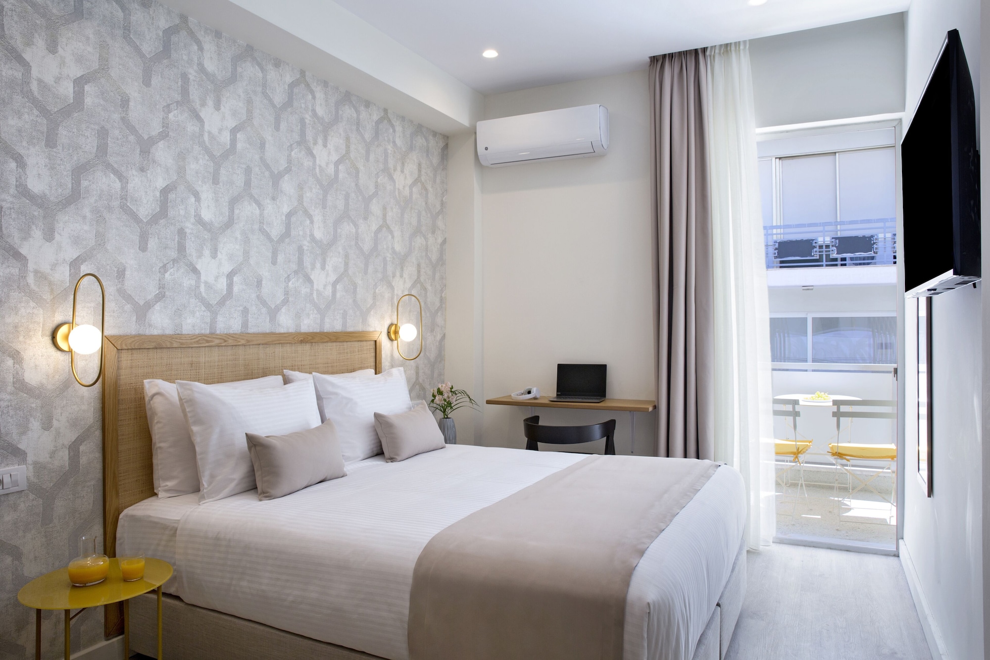 STANDARD, DOUBLE BED, BALCONY