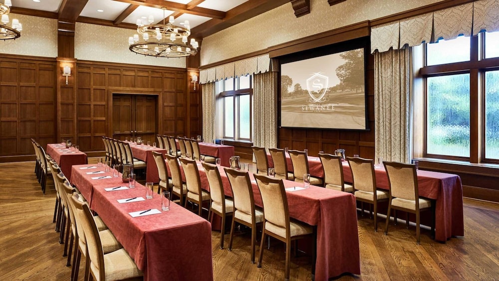 The Sewanee Inn 58/67