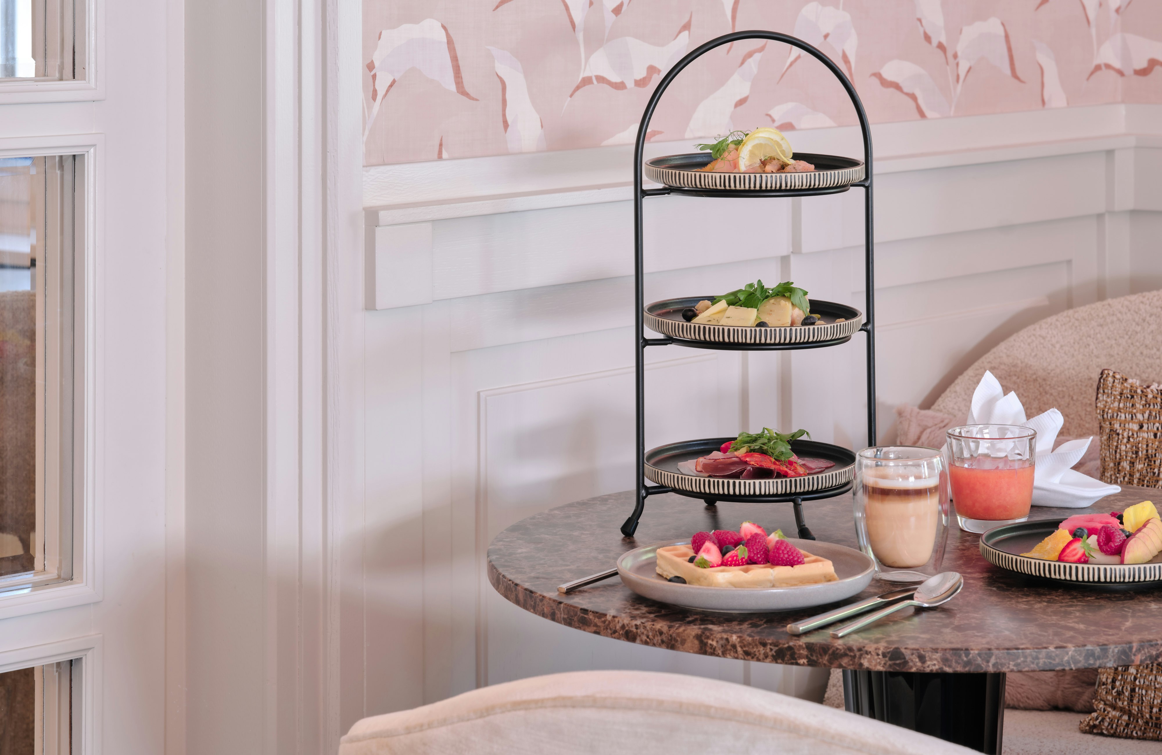Hotel Alden Splugenschloss Zurich - Leonardo Limited Edition 35/36