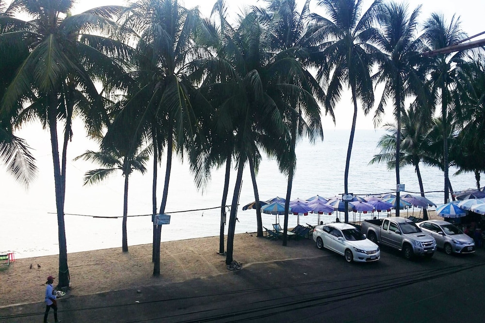 La Playa Boutique Resort 22/24