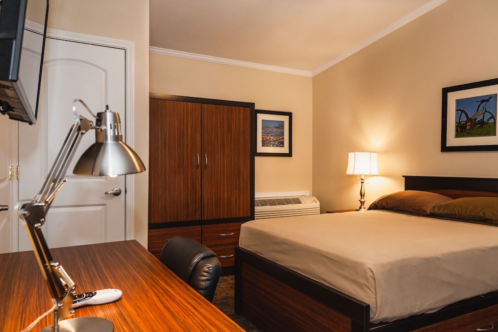 Freeport Extended Stay Studios 12/50