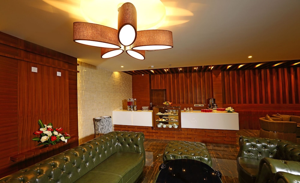 Amber Dale Luxury Hotel and Spa, Munnar (ex PLUM JUDY - THE LEISURE HOTEL) 7/50