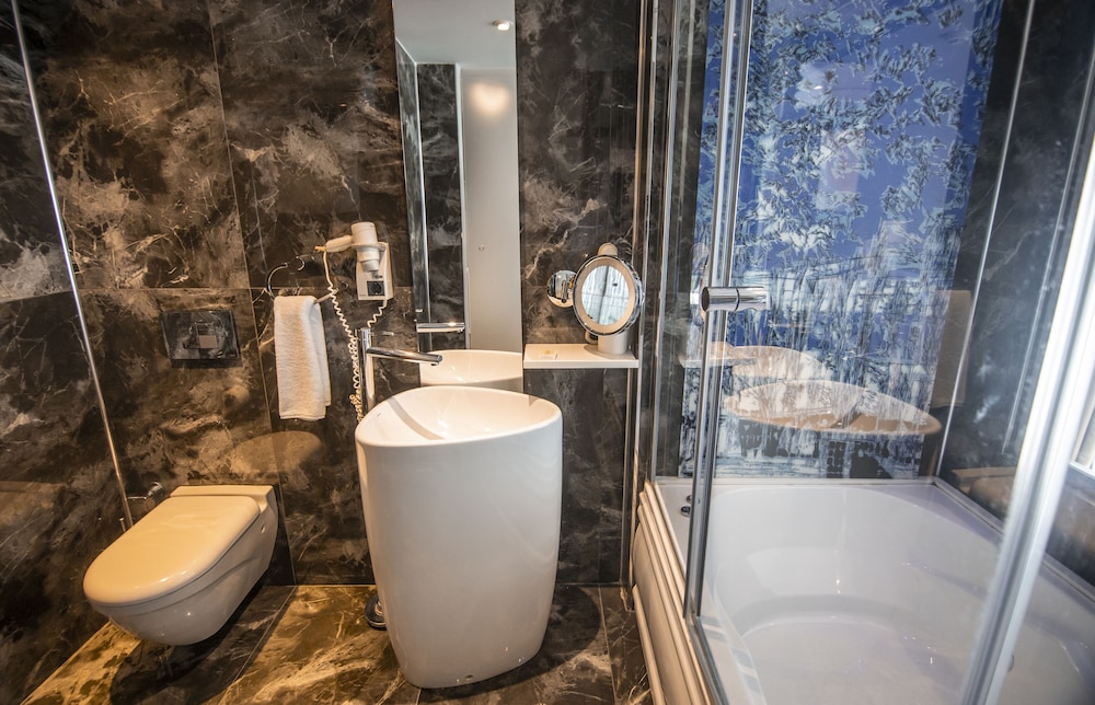 Venn Boutique Hotel - Boutique Class 32/36