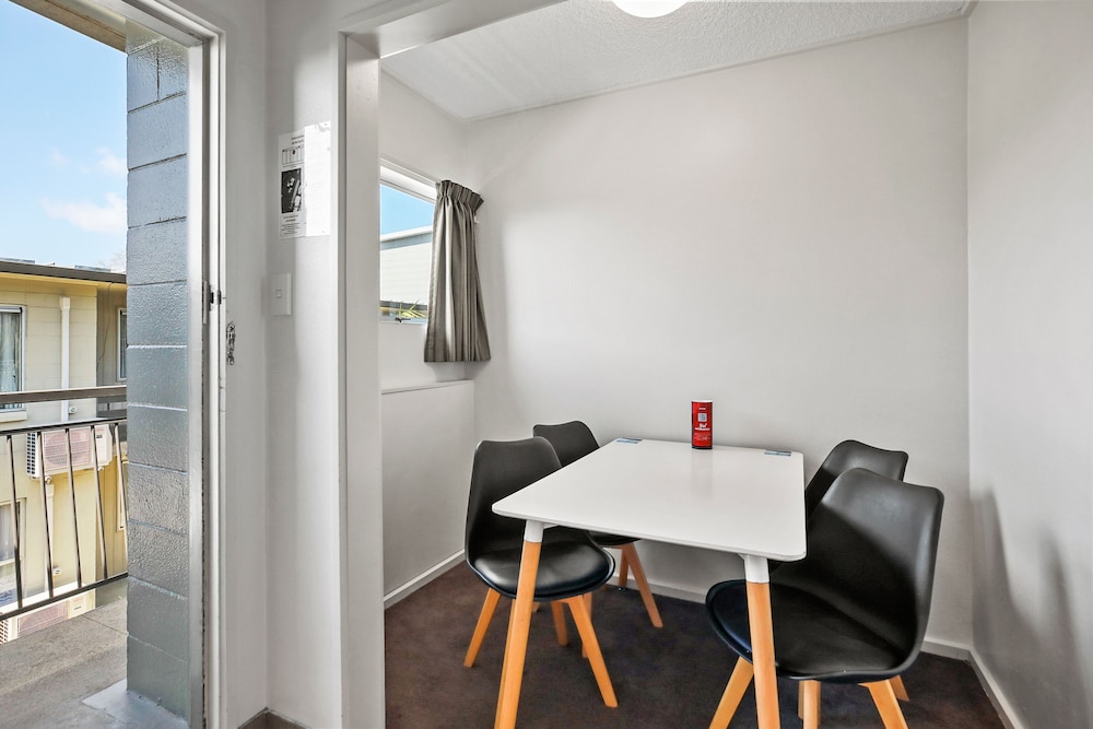 Heartland Ambassador Hotel Hamilton 36/49