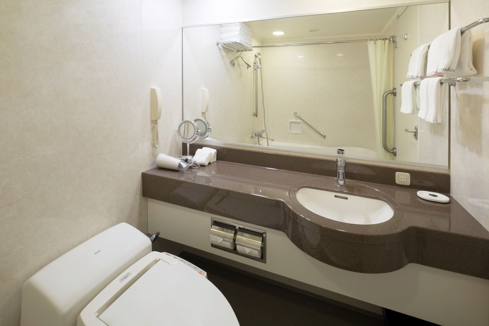 Sapporo Grand Hotel 50/50