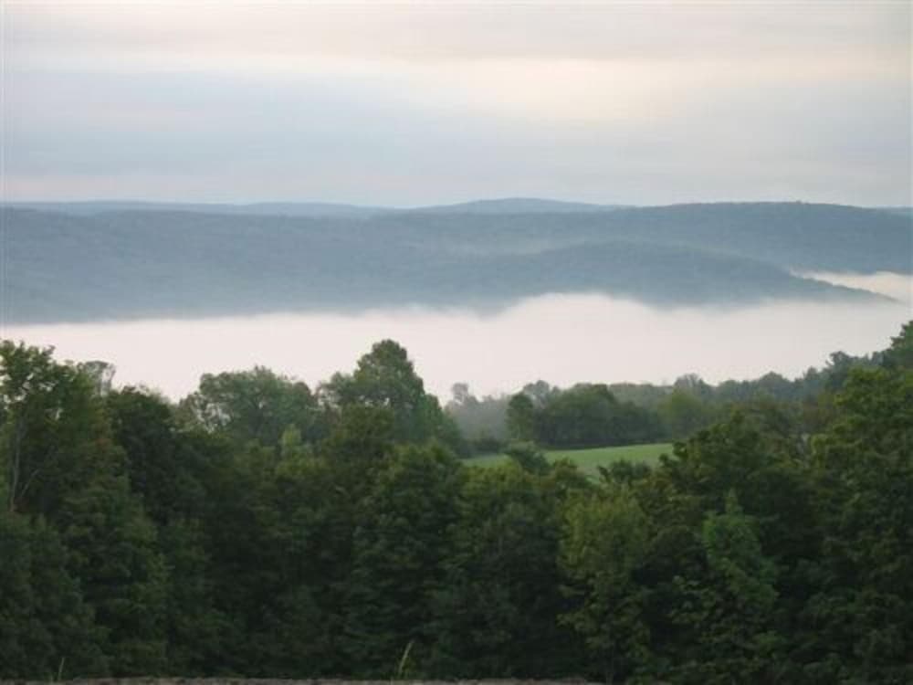 August Lodge Cooperstown 28/42