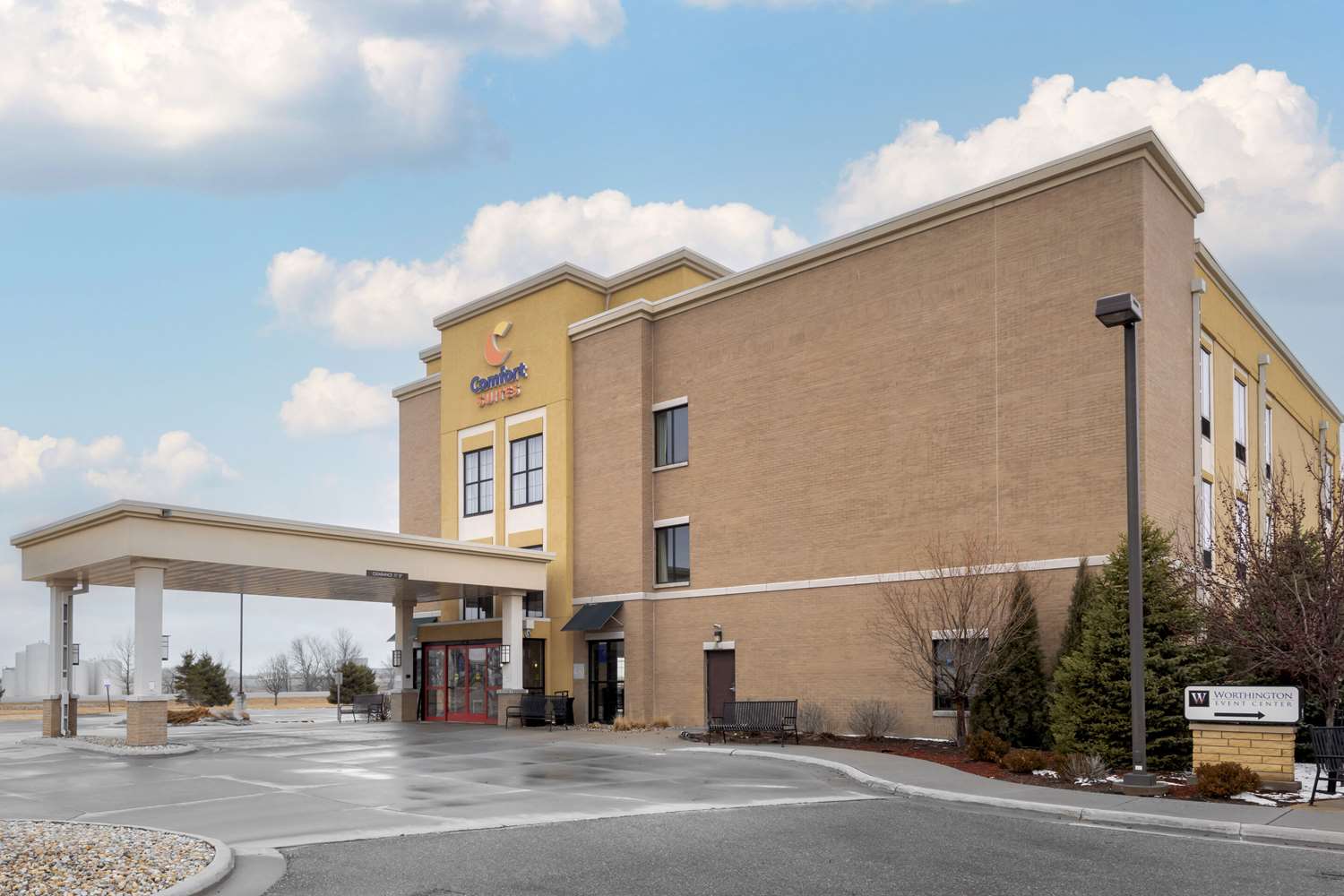 Comfort Suites & Conference Center Worthington MN 37/38
