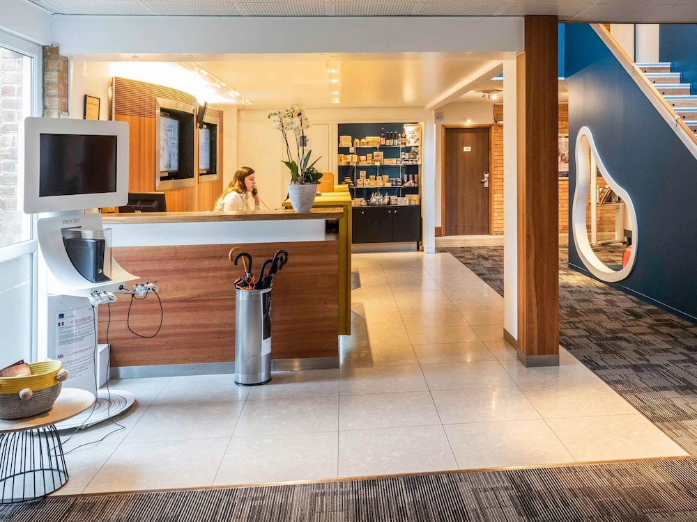 NOVOTEL VALENCIENNES AERODROME 6/48