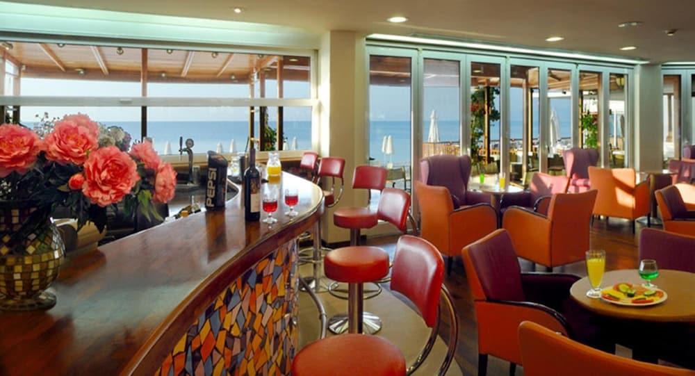 Kinetta Beach Resort Spa 48/56