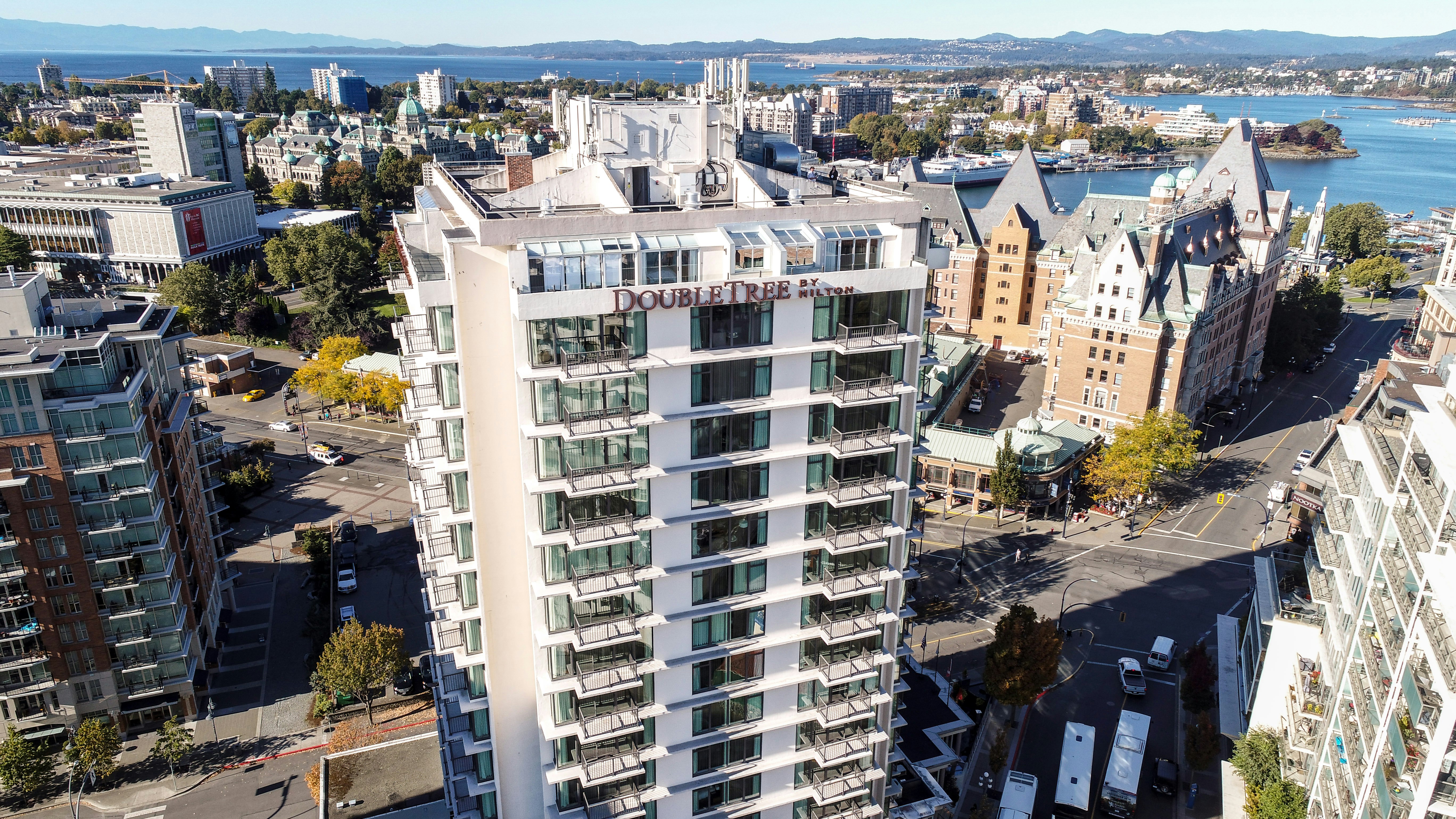 DoubleTree by Hilton Hotel and Suites Victoria 2/32