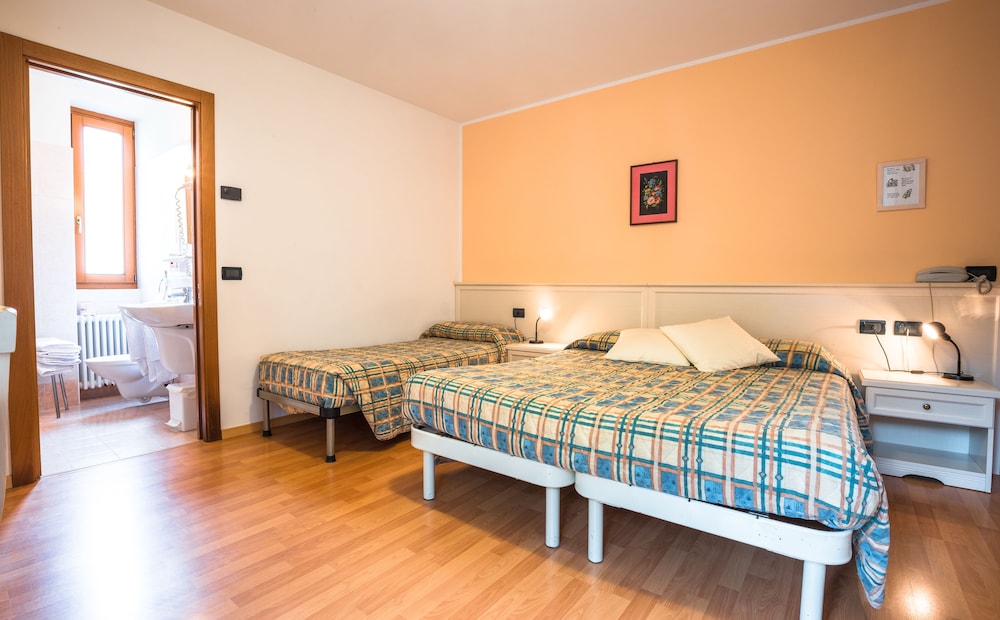 STANDARD, DOUBLE OR TWIN BED