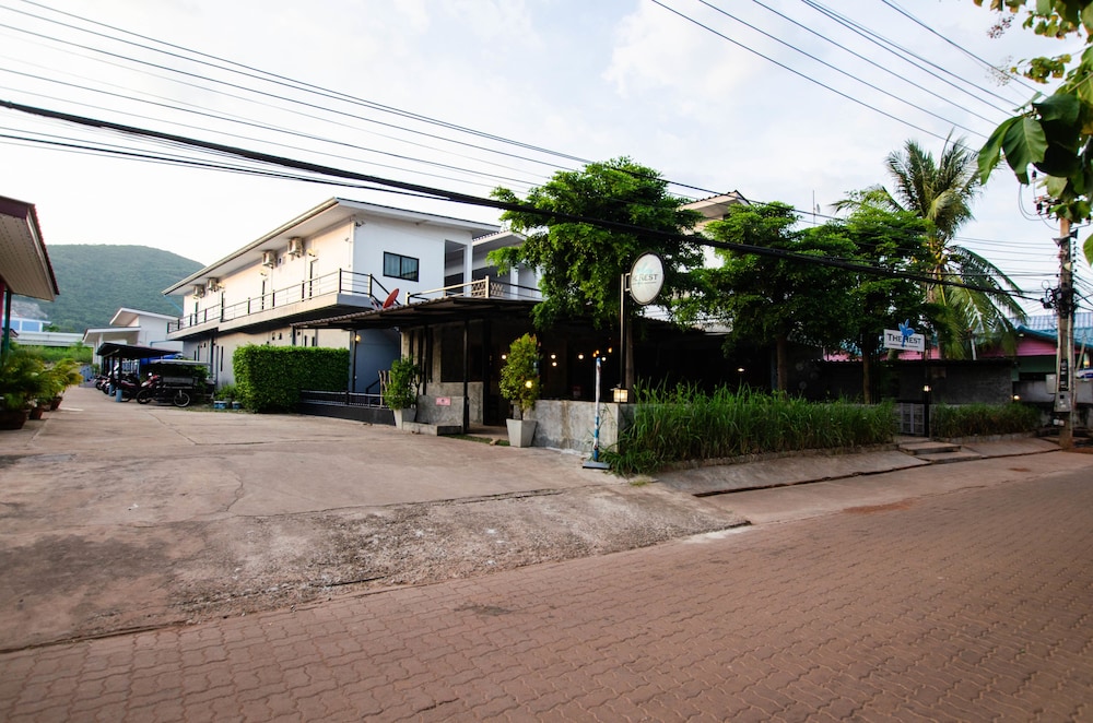 The Rest Hotel 33/44