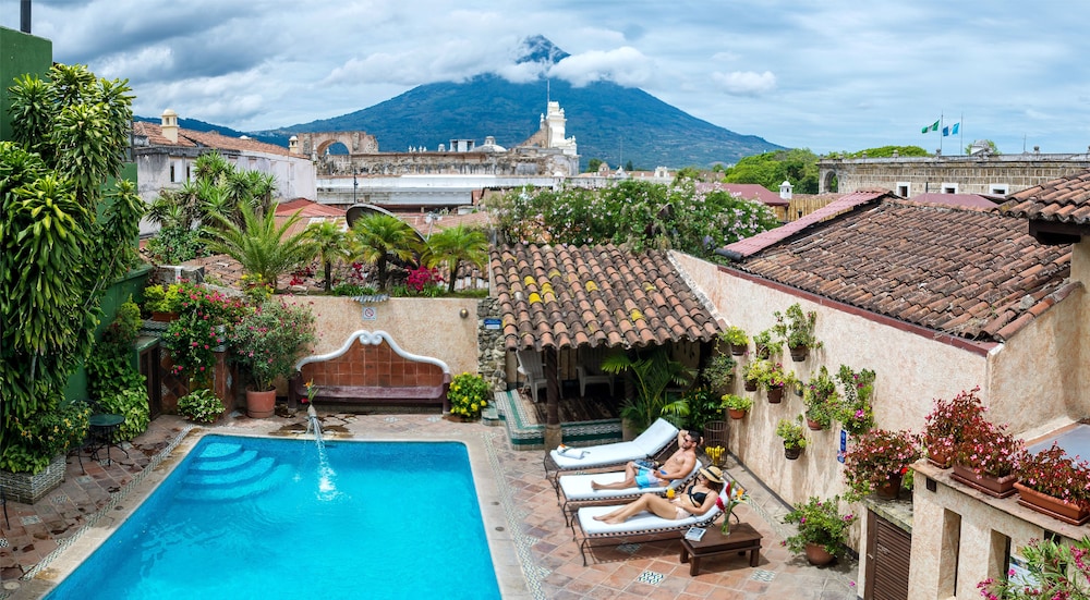 Hotel Casa Antigua 48/50