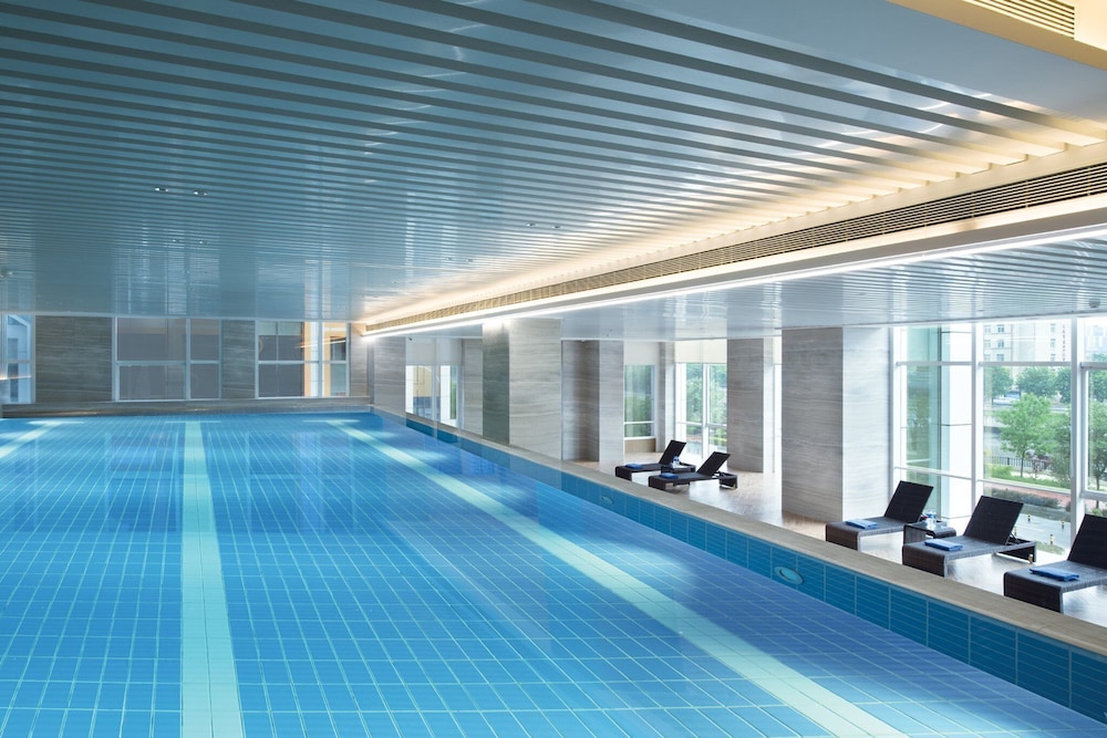 Crowne Plaza Dalian Xinghai 32/70