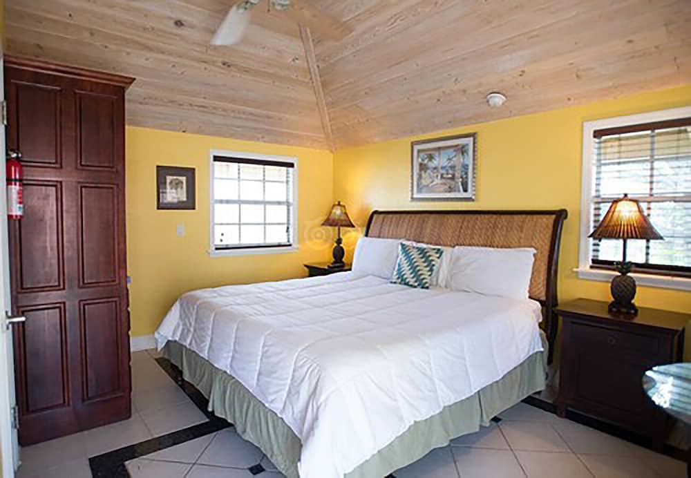 Deluxe, Bungalow, King Bed, Ocean Front