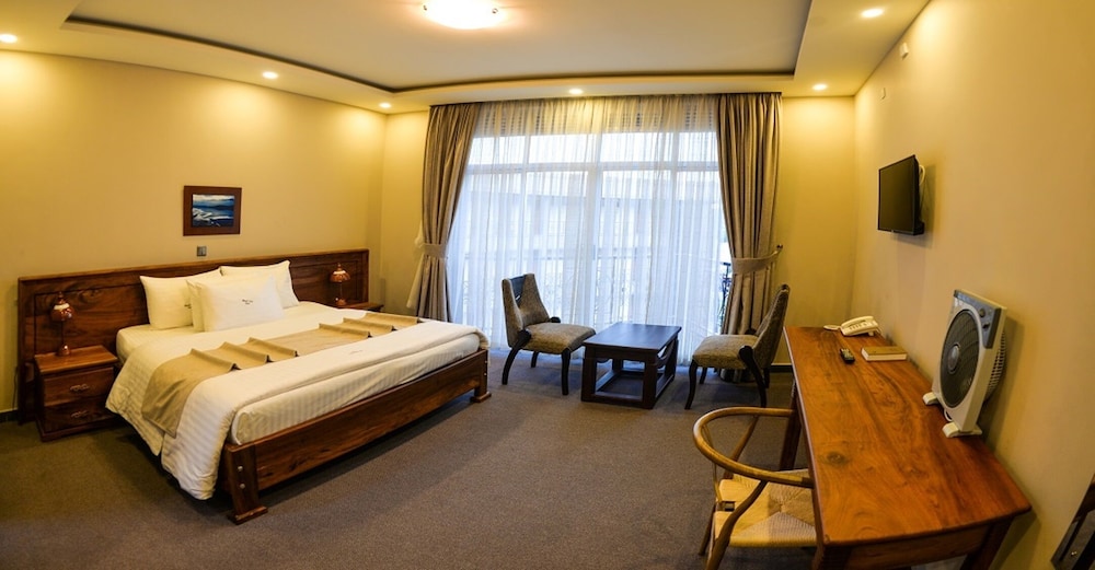 Maple Leaf Hotel Masaka 12/32