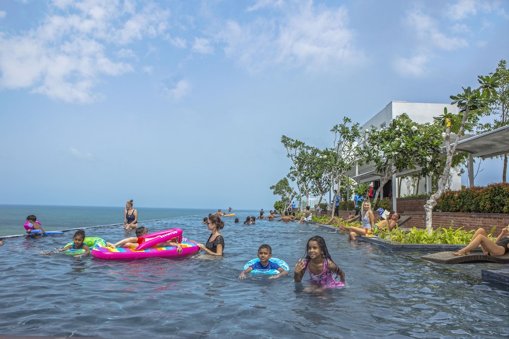 Marino Beach Colombo 35/50