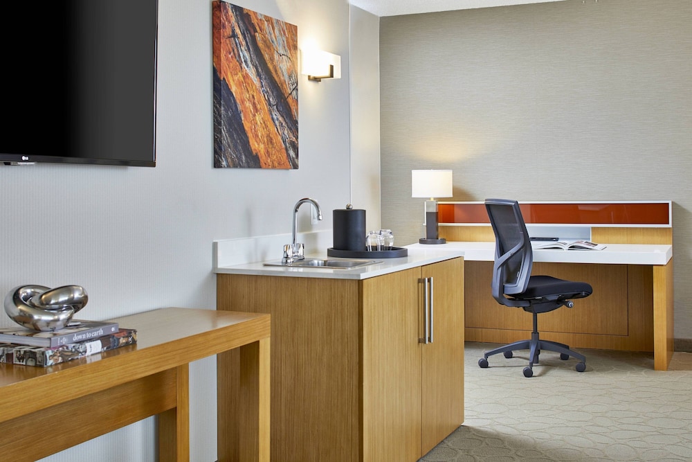 Renaissance Chicago Glenview Suites Hotel 52/72