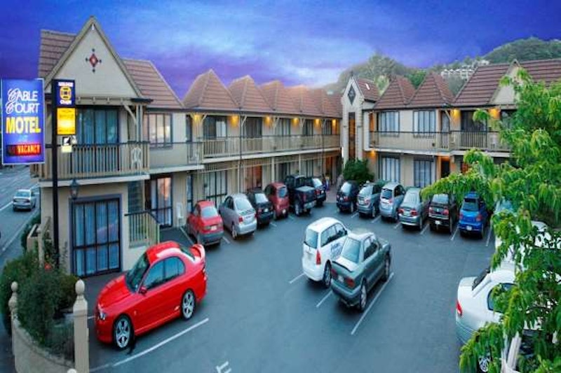 Cable Court Motel 36/37