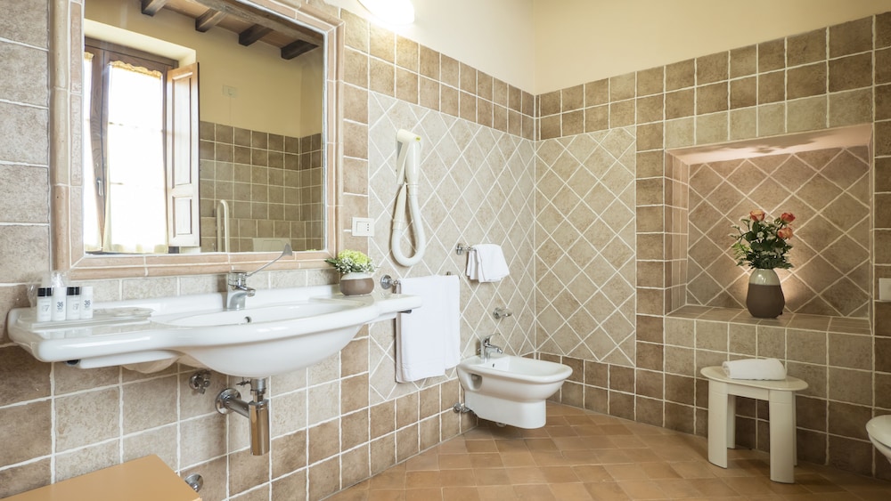 Borgo Di Celle Relais & Spa 46/50