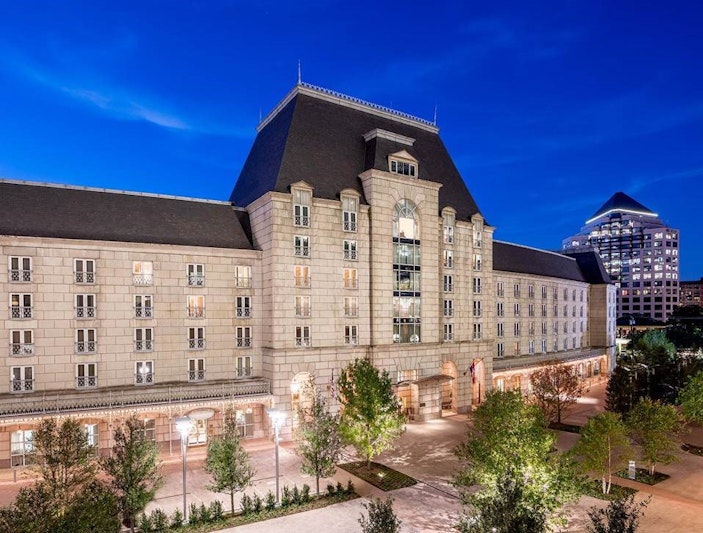 Hotel Crescent Court 2/47