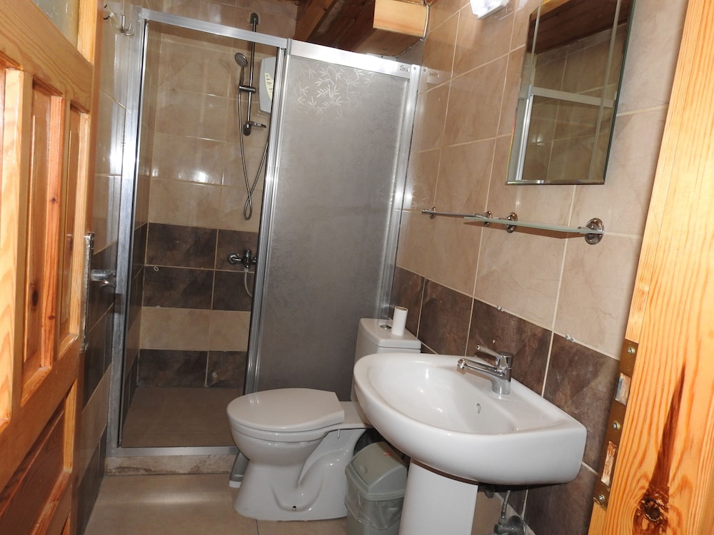 Ali Babas Guesthouse 30/42