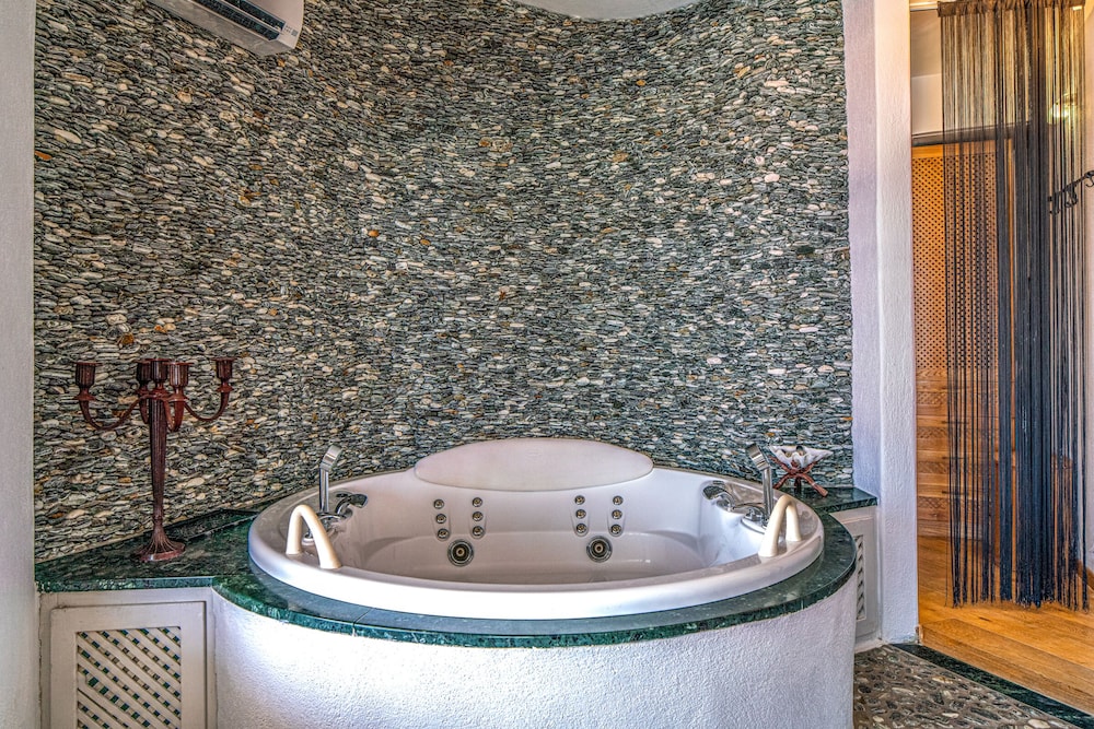 Ode Villa 48/80