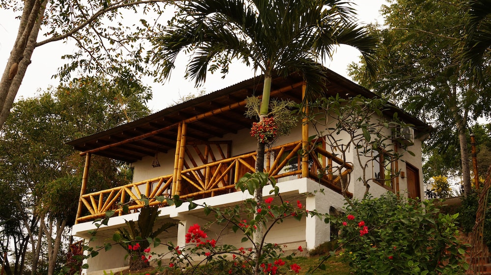 Nativa Bambu Ecolodge 2/76