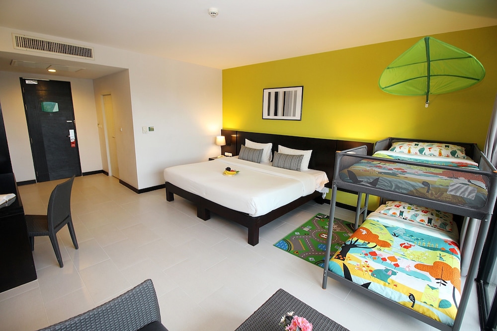 Simplitel Phuket 7/50
