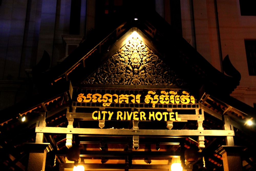 City River Hotel 2/62