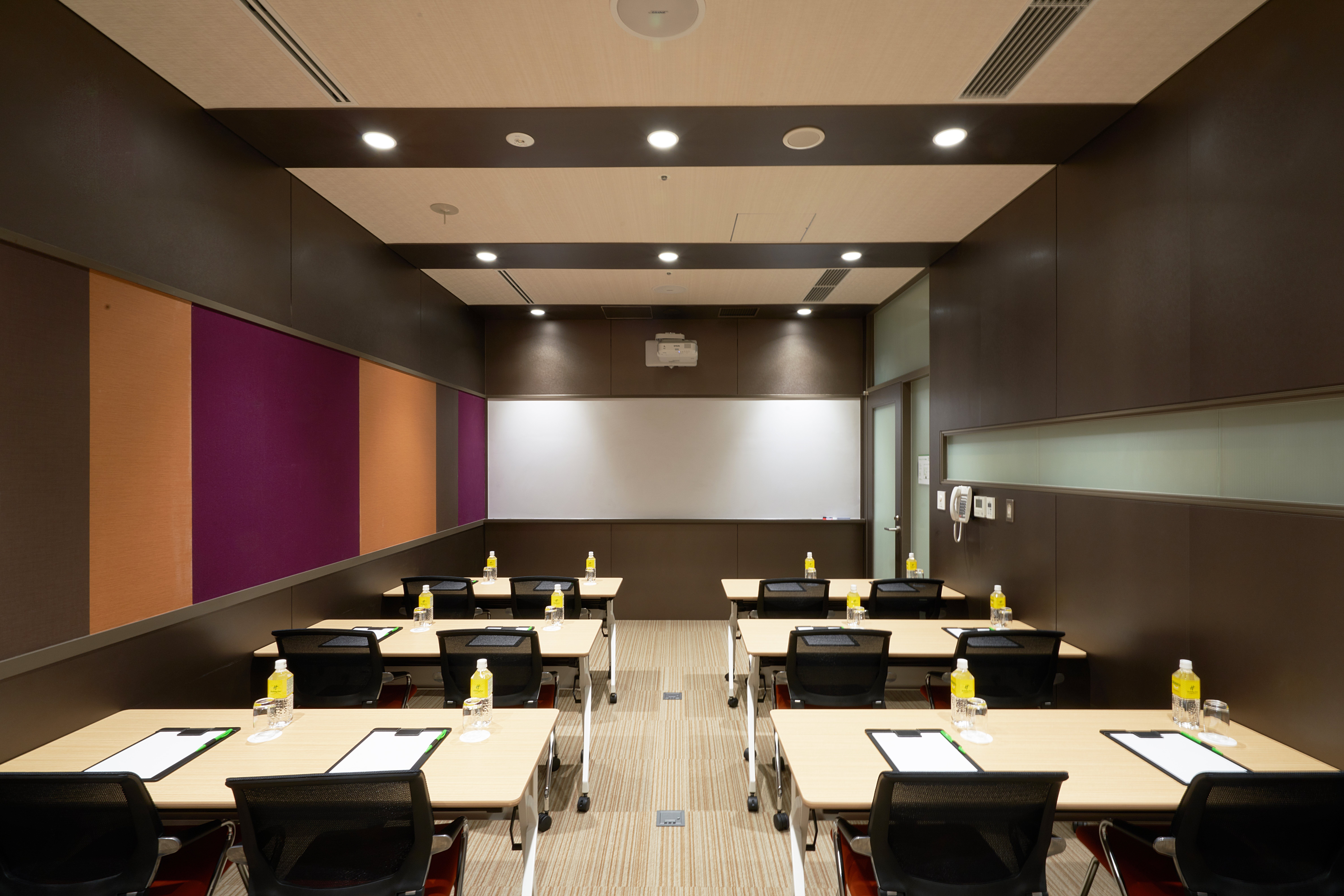 Holiday Inn And Suites Shin Osaka An Ihg Hotel 71/76