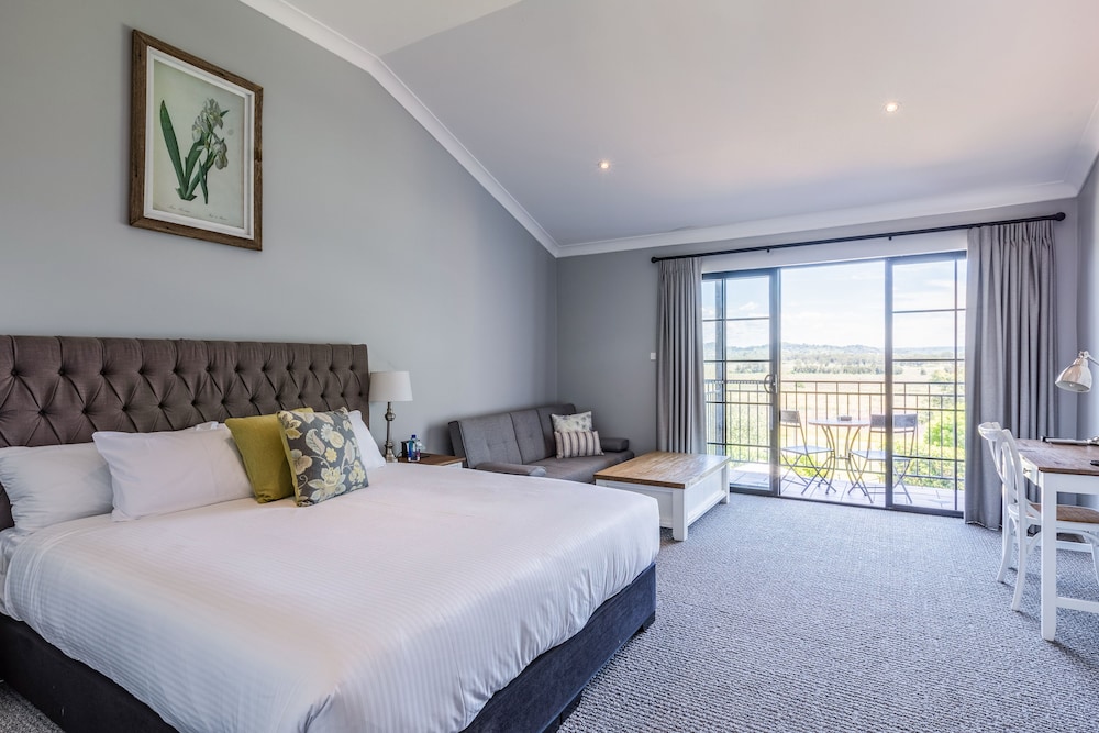 CAMDEN VALLEY INN 13/68