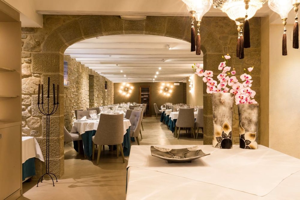 Sant Jordi Boutique Hotel 60/69
