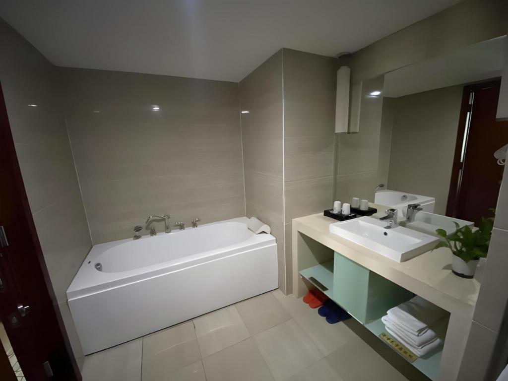 GreenTree Alliance Hotel Tongcheng Tong'an Road Beidao 41/42