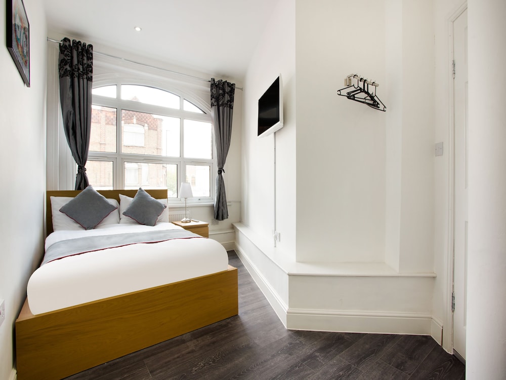 Broadway Inn 20/31