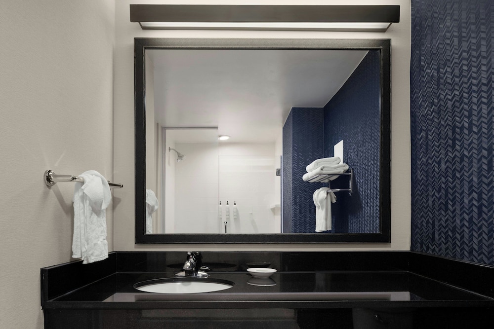 استوديو بسرير كينج مع أريكة لذوي الإعاقة، Fairfield Inn Suites By Marriott Olean 5/7