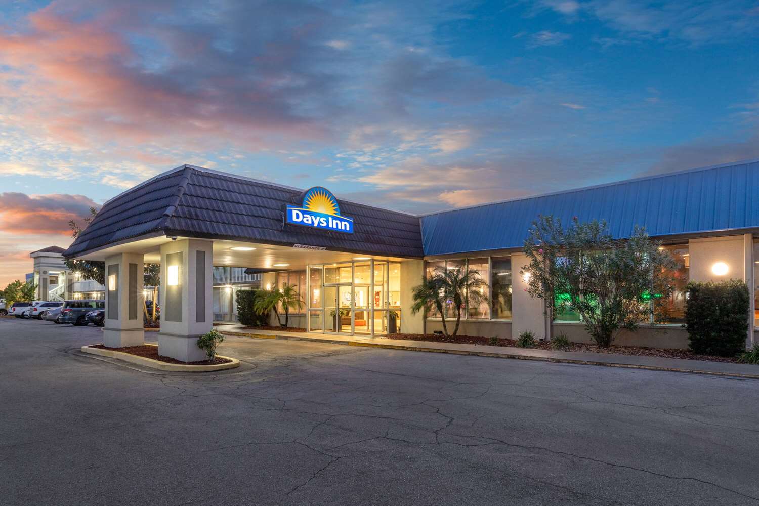 Days Inn by Wyndham Titusville Kennedy Space Center 2/37
