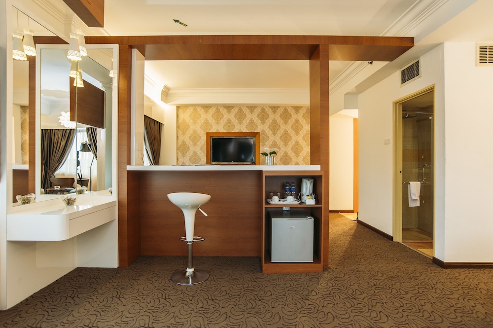 Mitc Hotel 7/65