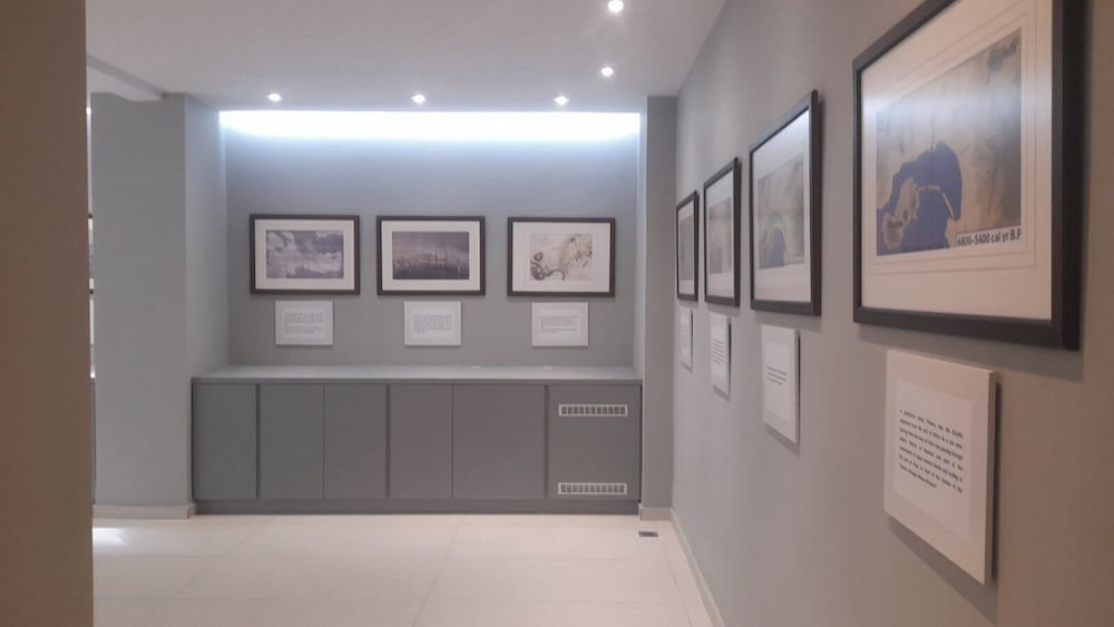 Gallery Central 14/60