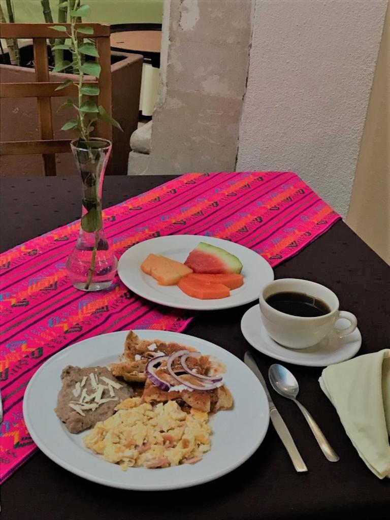 Hostal de la Monja 13/20