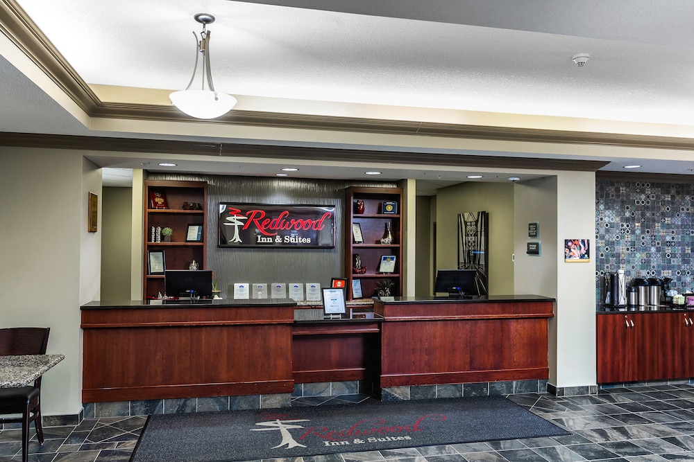 Redwood Inn Suites Grande Prairie 15/61