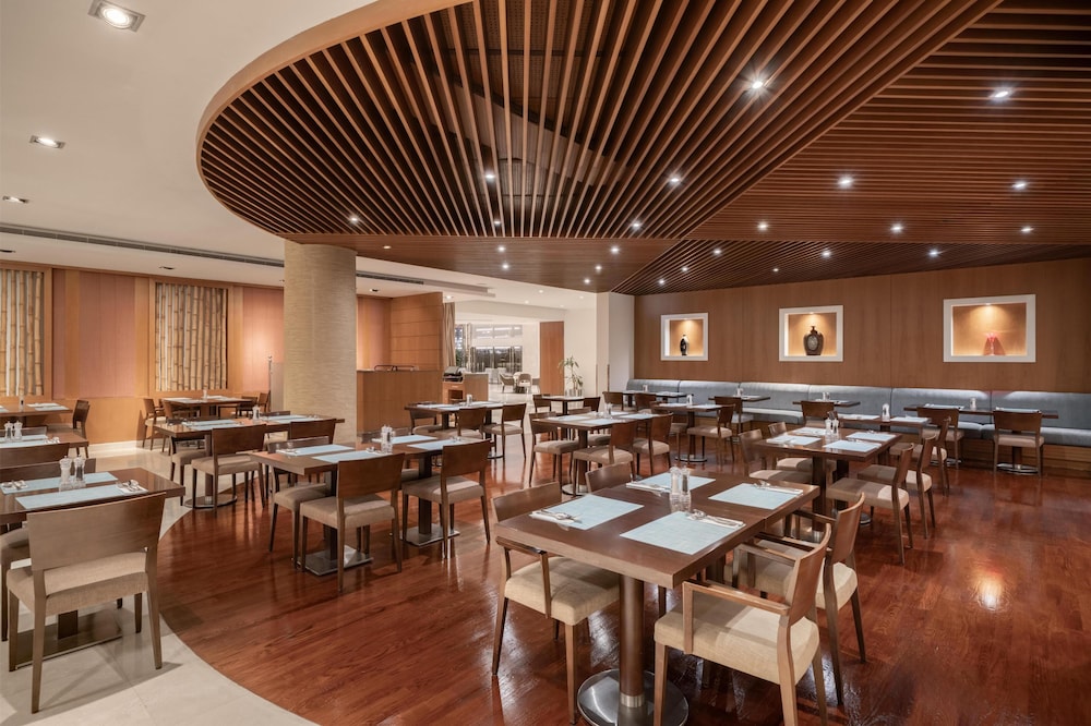 بارك إن باي راديسون الخبر(Park Inn By Radisson Al Khobar Hotel) 60/74