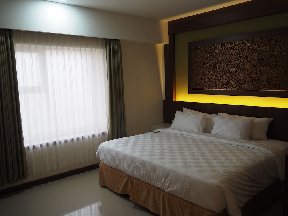 Luminor Hotel Banyuwangi Yos Sudarso 23/70