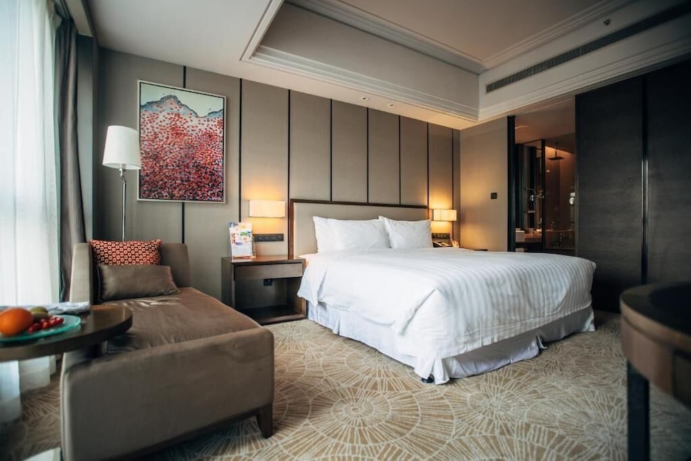 The Qube Hotel Shanghai Xinqiao 7/30