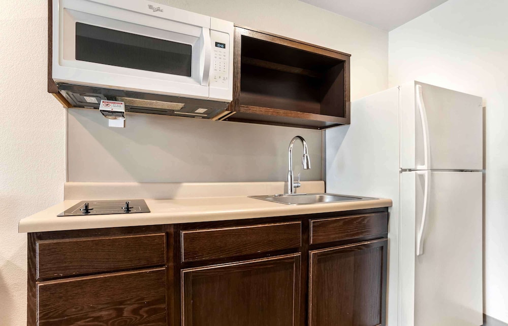 WoodSpring Suites New Orleans Airport 44/46